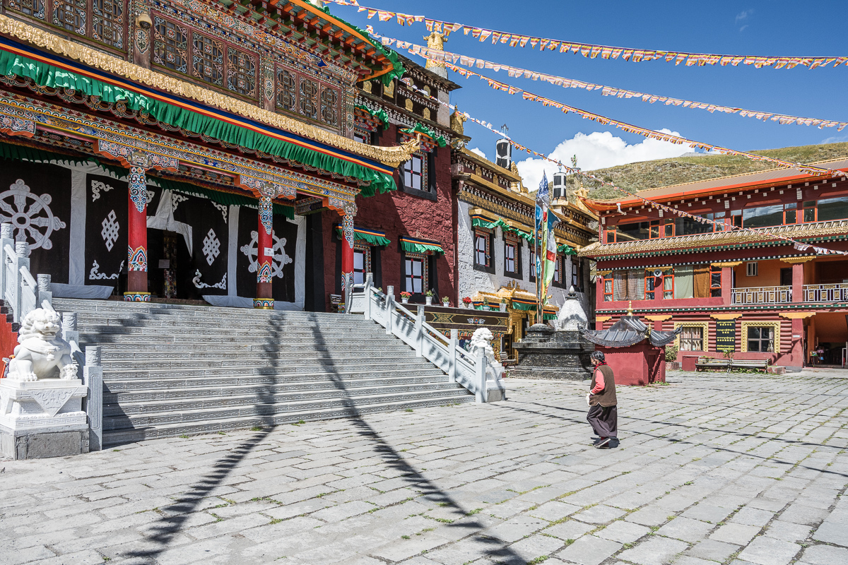 Lhagang Gompa in Tagong